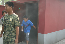 逃離火災現(xiàn)場