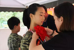 參加青少年軍事夏令營后孩子進(jìn)步了