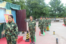 中國青少年軍事夏令營的訓(xùn)練模式怎么樣？