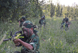 參加中國青少年軍事夏令營讓您的孩子愛上挑戰(zhàn)