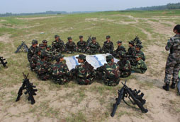 青少年軍事講述在野外活動(dòng)遇危險(xiǎn)天氣應(yīng)如何防護(hù)