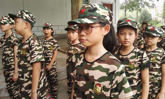軍事拓展訓練