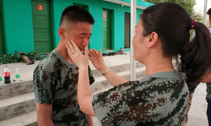  孩子別哭，你真的懂事了