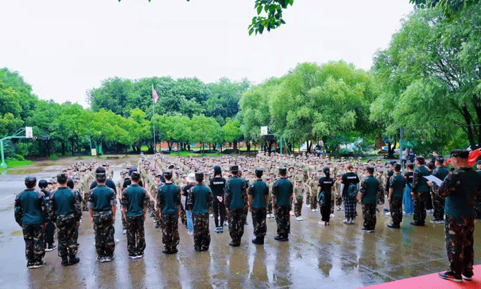 蘇州軍事夏令營(yíng)多少錢