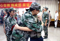 感受夏令營(yíng)中的感情