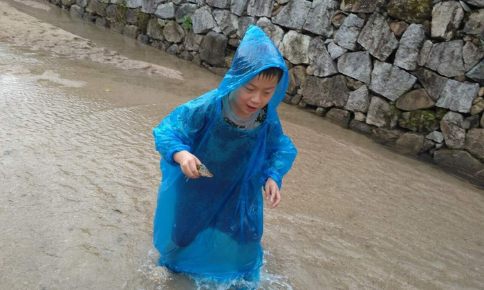 看！我抓的魚