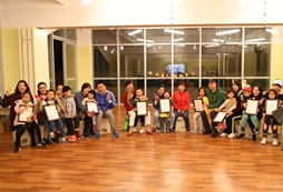 參加親子活動(dòng)