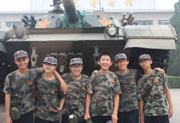泰安軍事夏令營(yíng)提升孩子人際交往能力