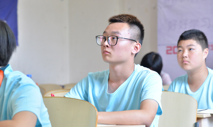 探索發(fā)現(xiàn)夏令營報名多少錢