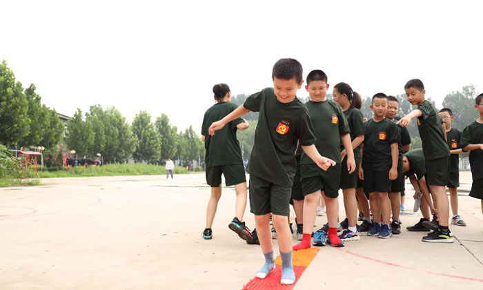 天津去哪里的軍訓夏令營好