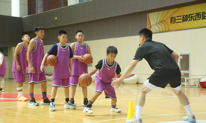 小學(xué)生體能訓(xùn)練夏令營報名哪家好