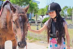 體育夏令營馬術(shù)培養(yǎng)孩子寬廣包容的胸懷