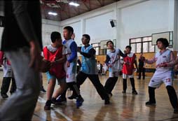 籃球夏令營技術(shù)知識一手抓