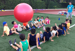 開展運(yùn)動(dòng)夏令營對(duì)現(xiàn)在孩子成長的意義