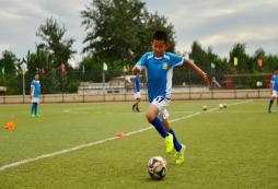 中小學生參加足球夏令營的好處