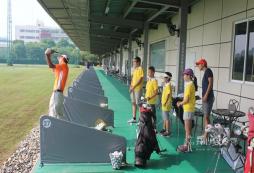 高爾夫球夏令營(yíng)的課程特色是什么