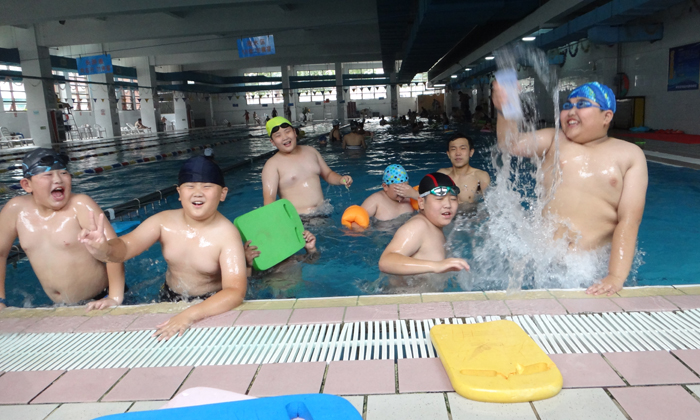 游泳體育夏令營(yíng)報(bào)名