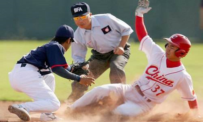 專業(yè)棒球夏令營(yíng)