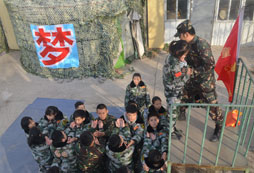 童年時(shí)光夏令營幫助孩子突破自我！