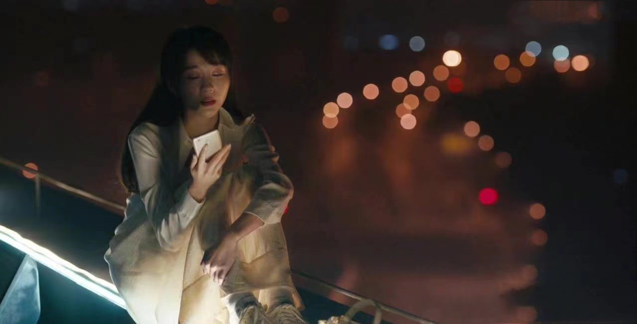 女大學(xué)生慘遭PUA詐騙，背負(fù)300萬裸貸絕望自殺，她的死可能不因虛榮