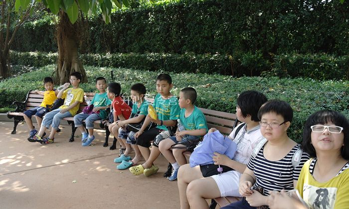 英國特色主題讓孩子掌握球場上的足球技巧
