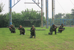 參加拓展夏令營讓孩子們的假期充滿快樂