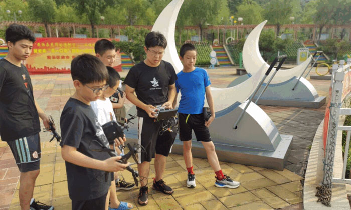 中學(xué)生拓展夏令營機構(gòu)推薦