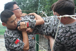 孩子參加軍事拓展夏令營都有哪些收獲？