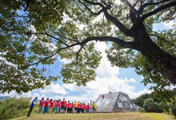戶外拓展夏令營(yíng)對(duì)孩子的好處有哪些
