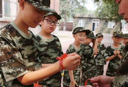 拓展夏令營獲得家長一致的認可和好評