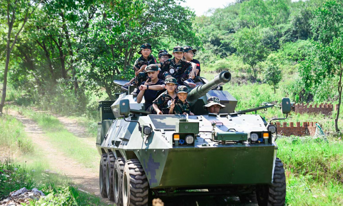 裝甲車體驗(yàn)