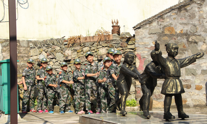 富陽(yáng)區(qū)洞橋鎮(zhèn)青少年軍事冬令營(yíng)