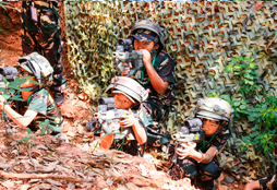 小組軍事對(duì)抗