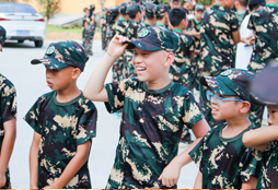 鐵血獵人軍事夏令營帶孩子探索未來！