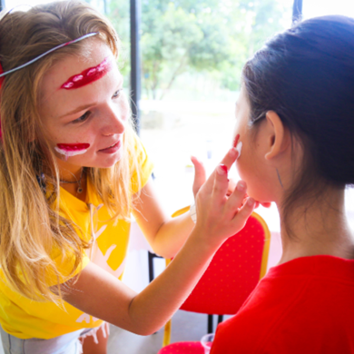 參加網(wǎng)球訓(xùn)練給孩子一個(gè)快樂暑期