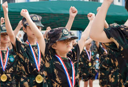 濰坊小學(xué)生夏令營打造真實(shí)軍旅生活