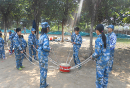 濰坊小學(xué)生軍事夏令營讓孩子找到了自己的定位