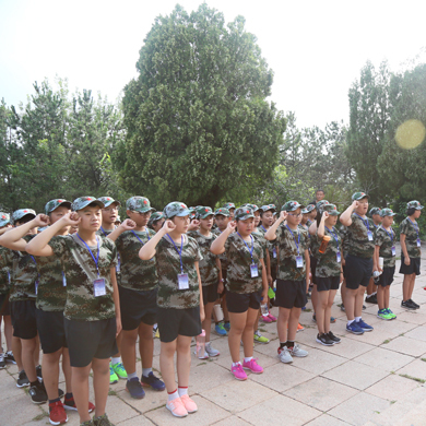 參加威海軍事夏令營(yíng)讓孩子收獲更多