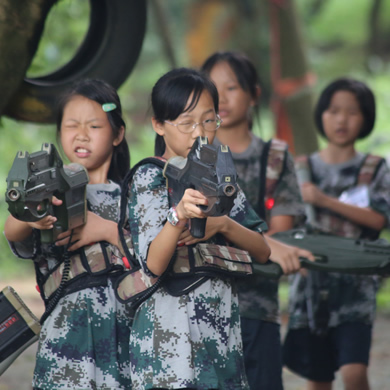 威寧軍事訓(xùn)練營合適多大的孩子參加