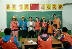 參加夏令營培養(yǎng)學(xué)生綜合文化素質(zhì)