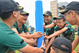 溫州軍事夏令營(yíng)的老師靠譜嗎？