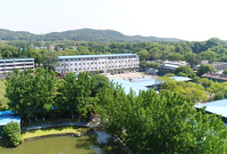武漢紅心軍事夏令營可以接機嗎？費用是多少？