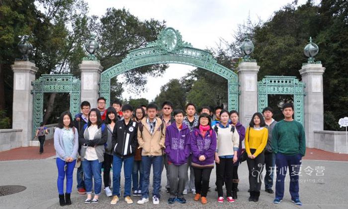 參加美國文化探索讓孩子浸泡式學(xué)習(xí)英語