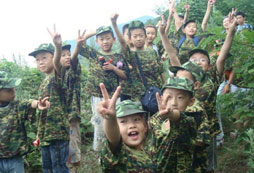 武漢軍事夏令營(yíng)分享野外生火技巧