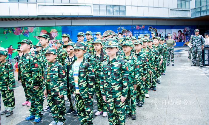 2018武漢軍事夏令營(yíng)