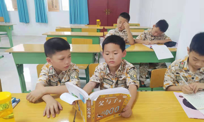 武漢正規(guī)軍事夏令營機構(gòu)