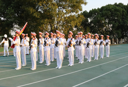 武漢軍事夏令營(yíng)全面促進(jìn)孩子綜合素質(zhì)提升