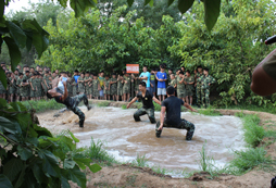 蕪湖小學(xué)生軍事夏令營養(yǎng)出優(yōu)良作風(fēng)