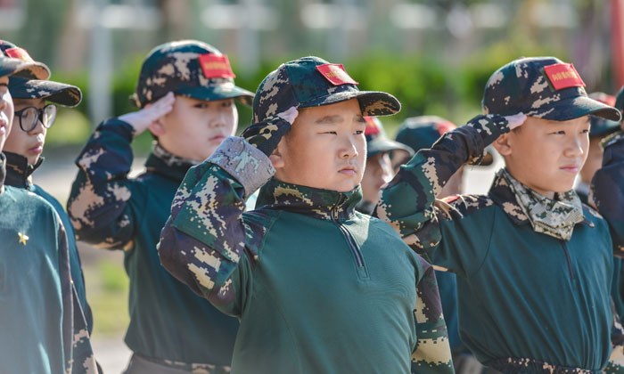烏魯木齊軍事夏令營培養(yǎng)孩子良好生活習(xí)慣.jpg