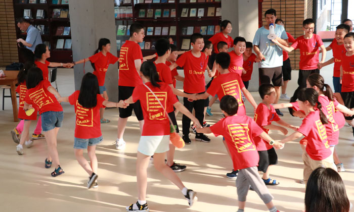 烏魯木齊夏令營(yíng)培養(yǎng)孩子的自信心！.jpg